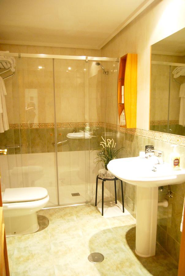 Apartamentos Turisticos Arch Леон Екстериор снимка